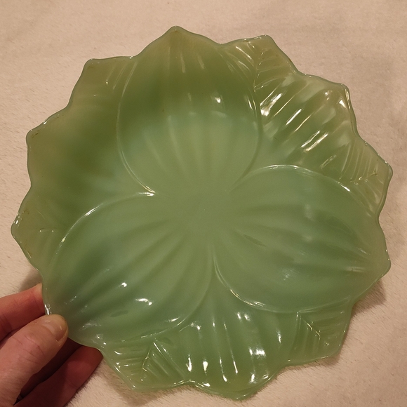 Fire King Jadeite Green Lotus Plate - Picture 2 of 10